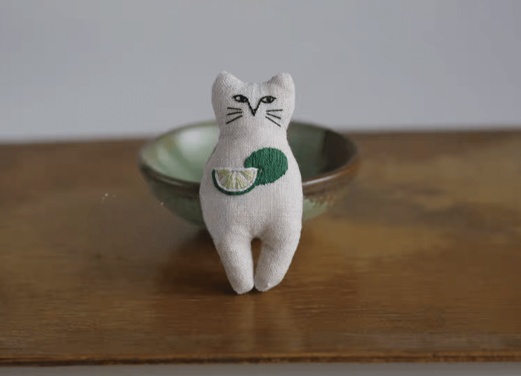 Adorable Kitty Embroidery Kit | 6 - Piece Brooch & Charm Set | Minimalist Illustration Style - HeyPouch