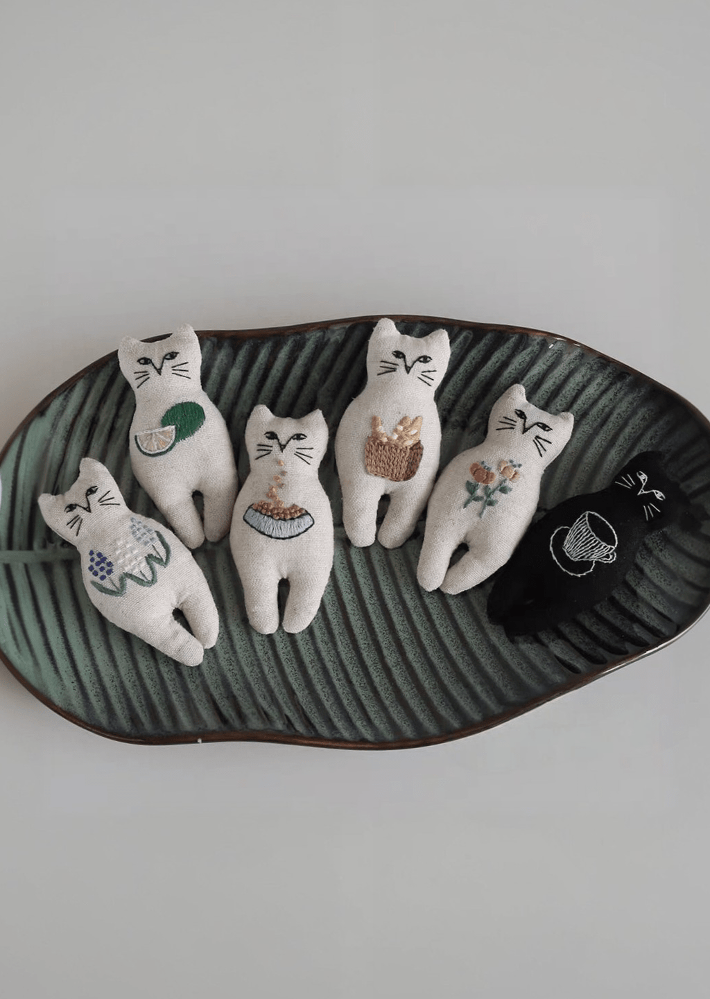 Adorable Kitty Embroidery Kit | 6 - Piece Brooch & Charm Set | Minimalist Illustration Style - HeyPouch