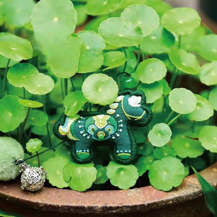 DIY Guardian Green Pony Embroidery Kit - Finished Chinese Amulet